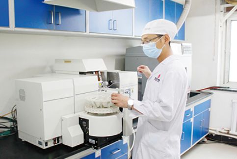 原子吸收分光光度计